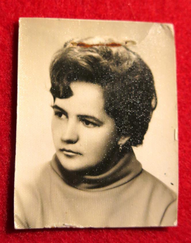 Mama pani Joanny, Maria (+40 l.), zginęła w wypadku samochodowym w 1991 r.