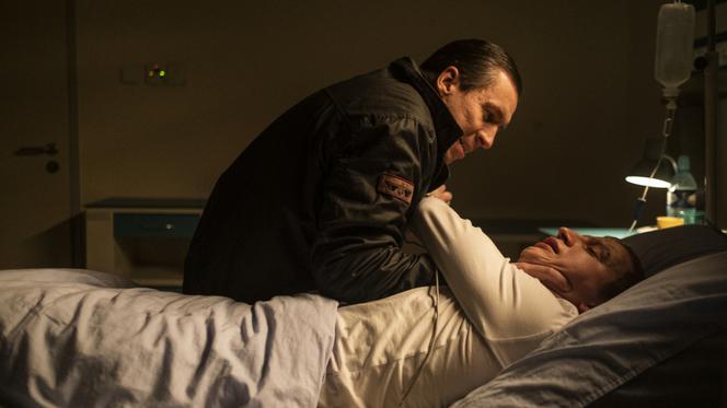 Kod genetyczny odc. 4. Piotr (Maciej Musiałowski), Robert Janas (Mirosław Haniszewski)