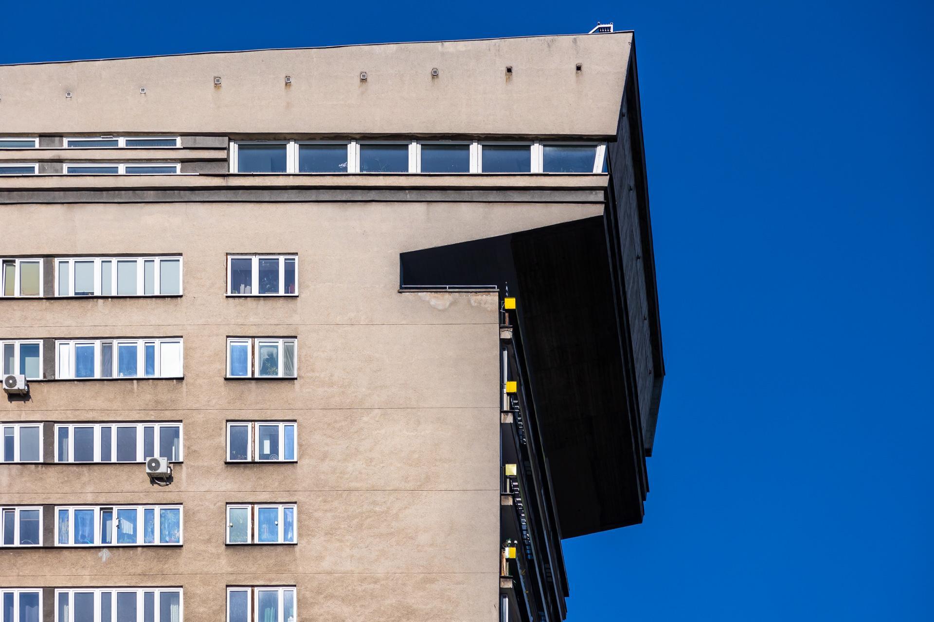 Młotek na Smolnej 8 w Warszawie. Zobacz zdjęcia symbolu luksusowych mieszkań w PRL-u