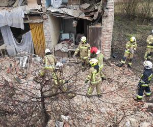 Zębowice: Zawaliła się ściana pustostanu przy ul. Borowiańskiej. Na razie brak poszkodowanych