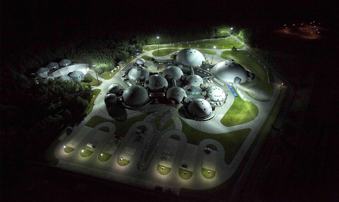 Alvernia Planet w Nieporazie w gminie Alwernia