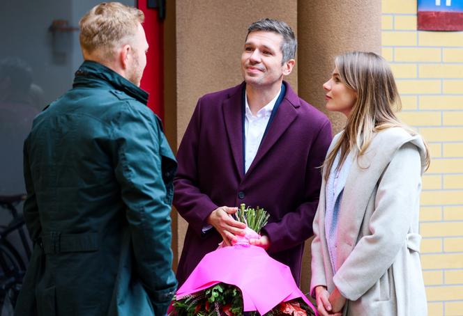 Na Wspólnej odc. 3558. Ola (Marta Wierzbicka), Daniel (Michał Tomala), Alan (Jakub Wiszniewski)