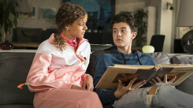 Rodzinka.p 16 sezon odc. 279. Kacper Boski (Mateusz Pawłowski), Zosia (Emilia Dankwa)