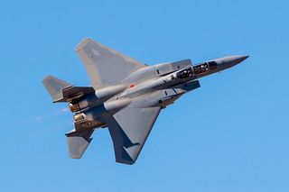 Samoloty  F-15, F/A 18