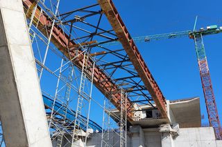 Budowa najdłuższej estakady w Polsce w krakowskiej Nowej Hucie 