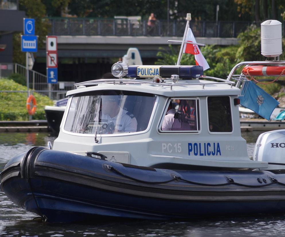 Porwał go nurt i zniknął pod wodą. Poszukiwania mężczyzny na Odrze