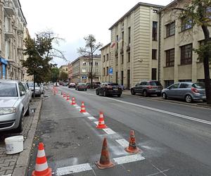 Zamiast aut będą tu rośliny. Zaczyna się mały remont na ul. Chopina w Lublinie