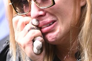 Sylwia Peretti trzymała to podczas pogrzebu Patryka. Poruszające, to musiało być ważne dla jej syna