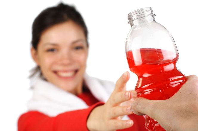 Izotonik, hipertonik, hipotonik – czym różnią się napoje dla sportowców?