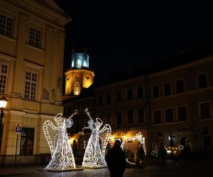 Drugi dzień świąt w centrum Lublina. Deszczowa pogoda nie odstraszyła spacerowiczów!