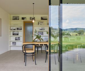 Siedziba i salon wystawowy firmy Janošík