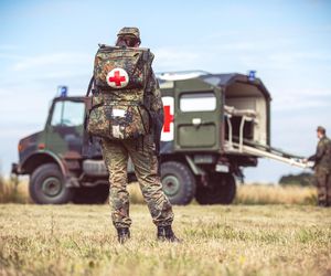 Medycyna w „mgle wojny”. Transformacja polskiego systemu ochrony zdrowia