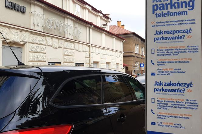 DROŻEJ za wywóz śmieci i parkowanie. W Tarnowie obowiązują już NOWE stawki. 