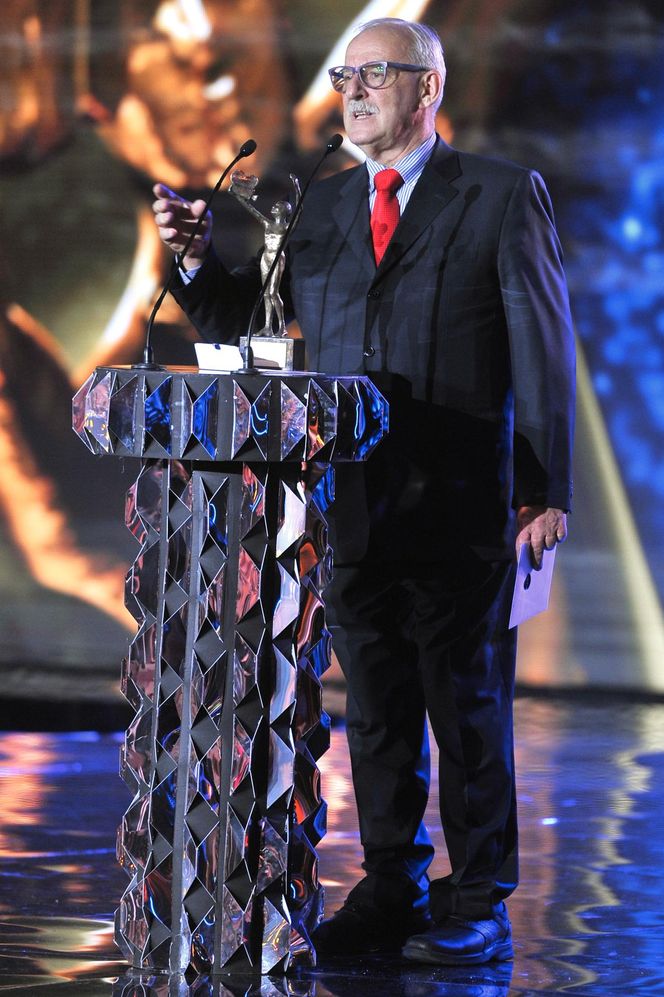 Jacek Pałasiński nadaje z łóżka szpitalnego. Czeka na niego ryzykowna operacja!