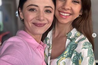 M jak miłość nowy sezon na planie. Iza (Adriana Kalska), Aneta (Ilona Janyst)