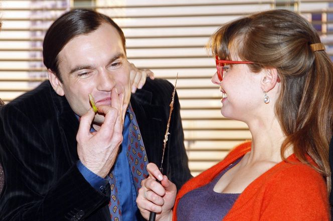 Mariusz Zaniewski to serialowy Aleks Febo z BrzydUli. Tak wyglądał aktor w pierwszym sezonie produkcji!