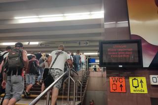 Tak wyglądała ewakuacja warszawskiego metra