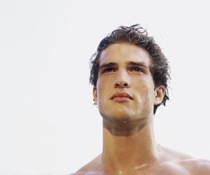 Trądzik u mężczyzn. Skąd bierze się męski trądzik? Jak go leczyć?