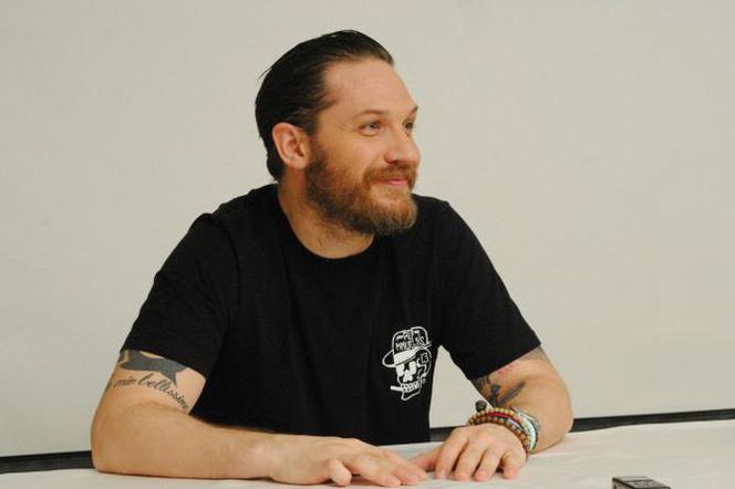 Tom Hardy stracił 2 miliony na serialu Taboo?