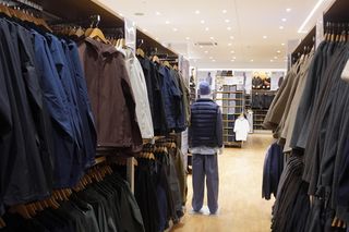 Sklep UNIQLO przy Marszałkowskiej w Warszawie po remoncie 10.2025