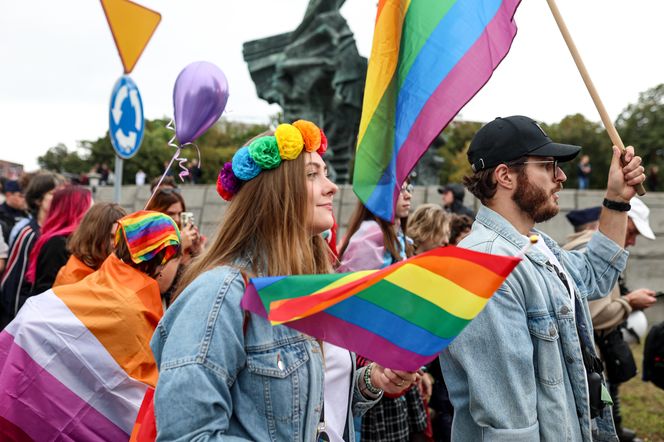 Marsz Równości w Katowicach 2025. Setki ludzi przeszło ulicami miasta. Były protesty