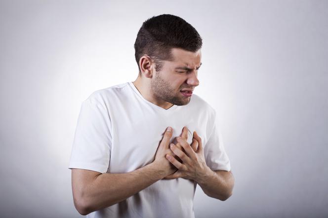 Ból w klatce piersiowej 