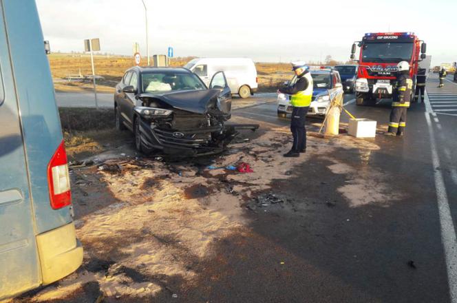 Wypadek na DK 5 w Grucznie! Dwie osoby zostały ranne! [ZDJĘCIA]