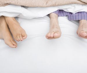 Skarpetki złuszczające do stóp - jak je stosować?