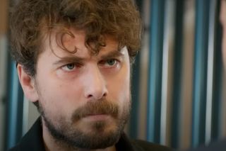 Kuzey bohaterem! Ocali rodzinę Sili przed zbirami nasłanymi przez Alpera.