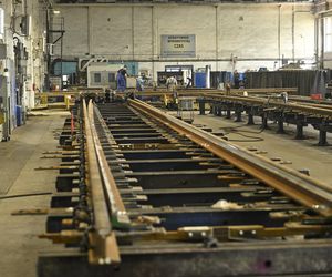 Kraków buduje Warszawie plac Zawiszy. Byliśmy w fabryce, gdzie powstanie 121 elementów wielkiej układanki