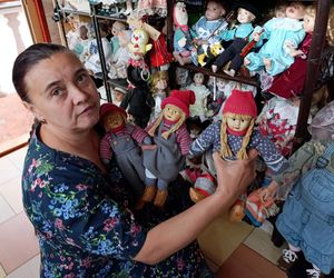 Agnieszka Ciećko zbiera lalki