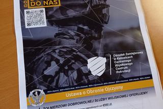 Reklamy rekrutacji do wojska na autobusach PKM Katowice