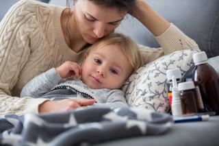 Przeziębienie u dzieci: jak leczyć gorączkę, ból gardła, katar i kaszel u dziecka