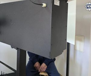 Horror w parku w Knurowie. Poszło o pieniądze. 69-latek zranił kolegę i uciekł