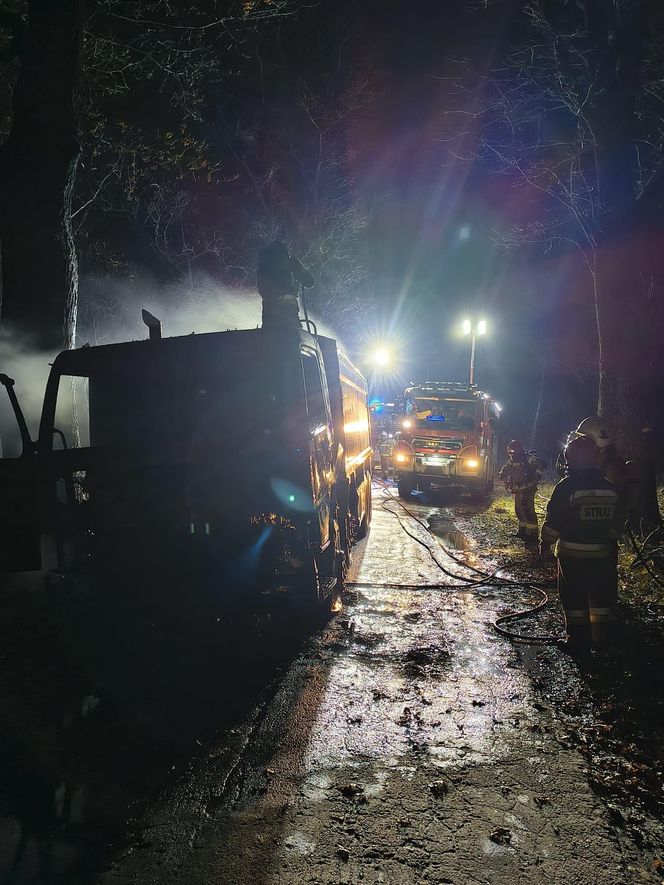 Ciężarówka płonęła jak pochodnia! Droga była zablokowana