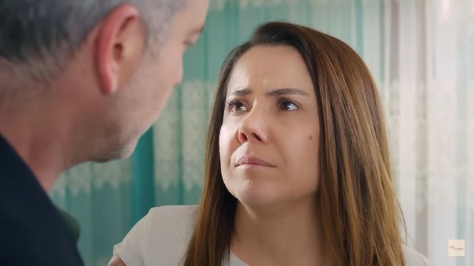 Feraye przyłapie Bülenta z Gönül! Czy to definitywny koniec ich małżeństwa?