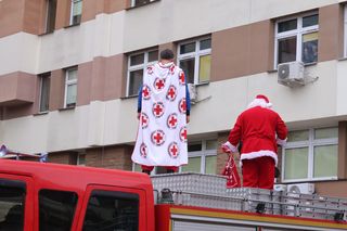 Dzieci z lubelskiego szpitala miały „Bajkowe mikołajki” 2024