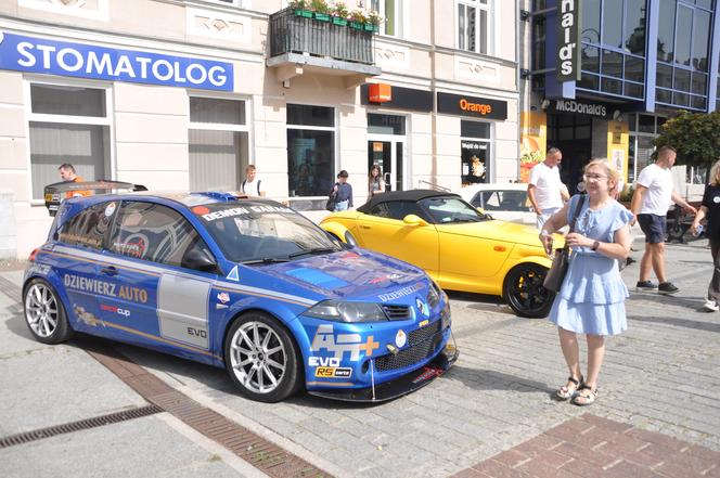 Rzemieślniczy Bazar w Kielcach. Były stoiska handlowe oraz atrakcje