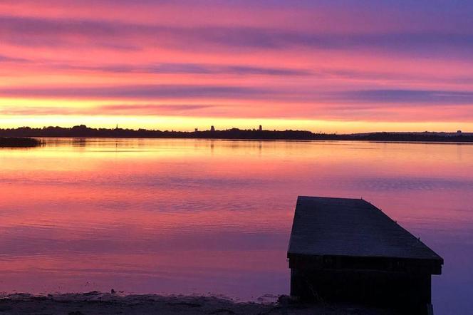 Jezioro Dąbie o zachodzie słońca