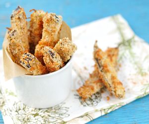 Chrupiące frytki z bakłażana: uzależniają do pierwszego kęsa