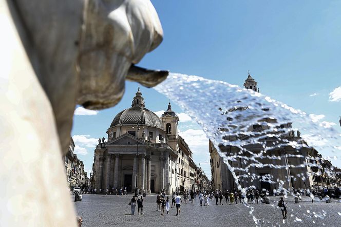Fala upałów w Europie! "Centra chłodzenia" powstają w miastach