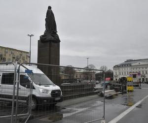 Finał WOŚP 2023. Budowa sceny w Warszawie