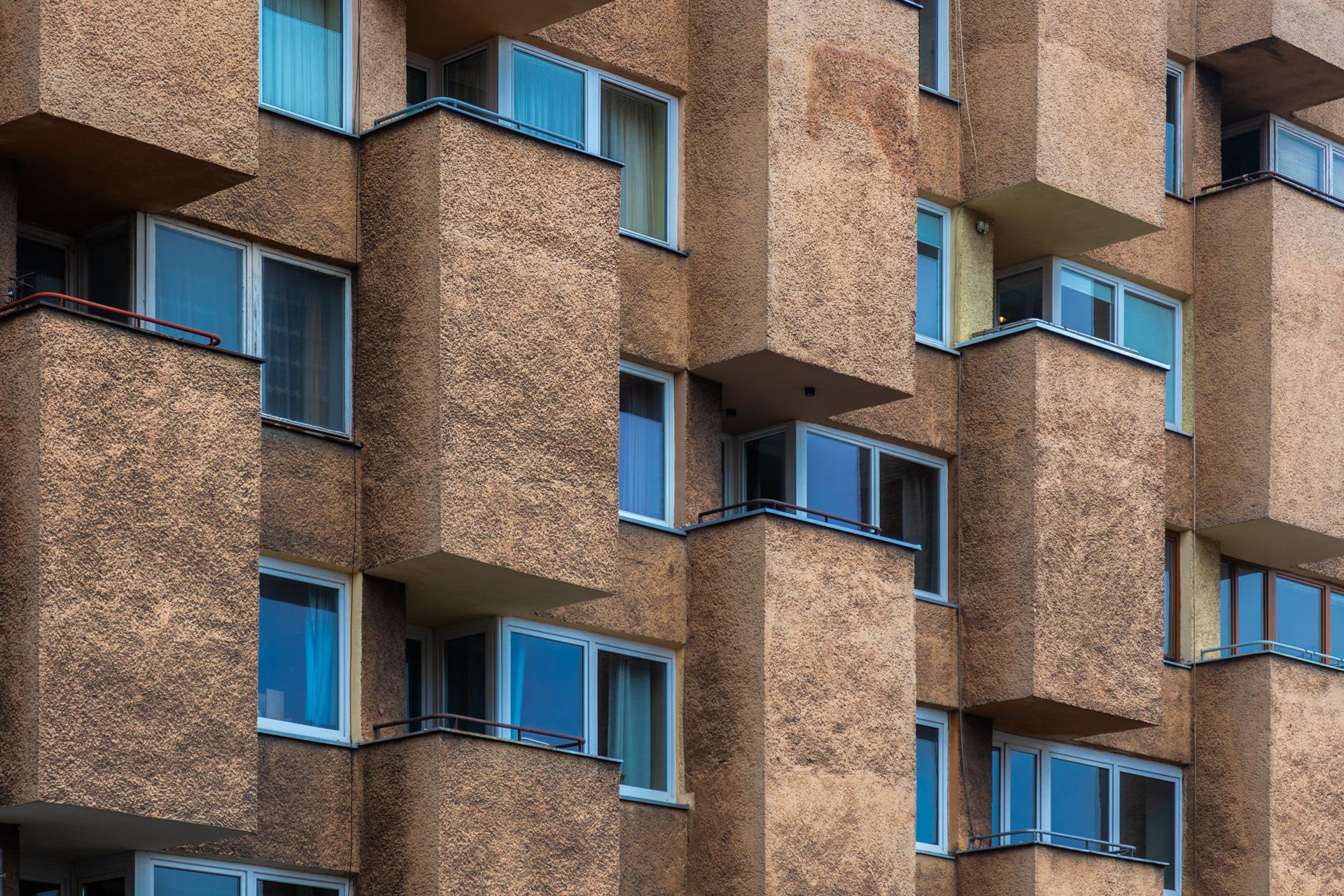 Karowa 18 - zdjęcia. Tak wygląda najpiękniejszy blok w Warszawie