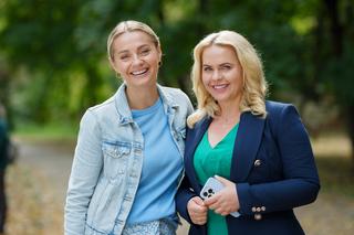 Przyjaciółki 20 sezon odc. 242. Inga (Małgorzata Socha), Anka (Magdalena Stużyńska)