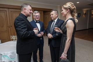 Baw się na balu i wesprzyj hospicjum w Darłowie