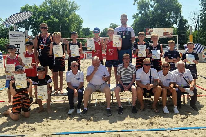 UKS 9 Leszno zagra w Mistrzostwach Polski w siatkówce plażowej