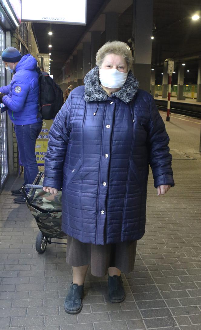 Pasażerowie podróżują jak sardynki w puszce. Horror na kolei. Pani Mirosława G.