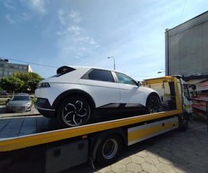 Skradziony w Hiszpanii Hyundai Ioniq 5 odnaleziony w Warszawie. Jak Kobra wytropiła auto?