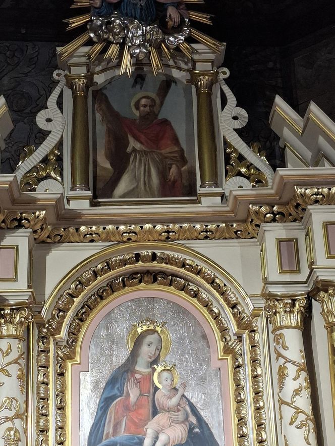 To malownicza małopolska wieś. Słynie z dzwonów poświęconych papieżowi i Maryi