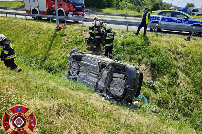 Straszny wypadek na A1 w Wieszowie. Kierowca się palił